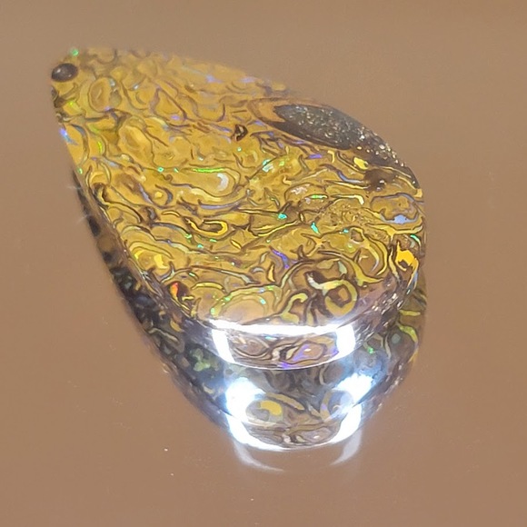 26 Carat Australian Koroit Boulder Opal - Picture 5 of 5